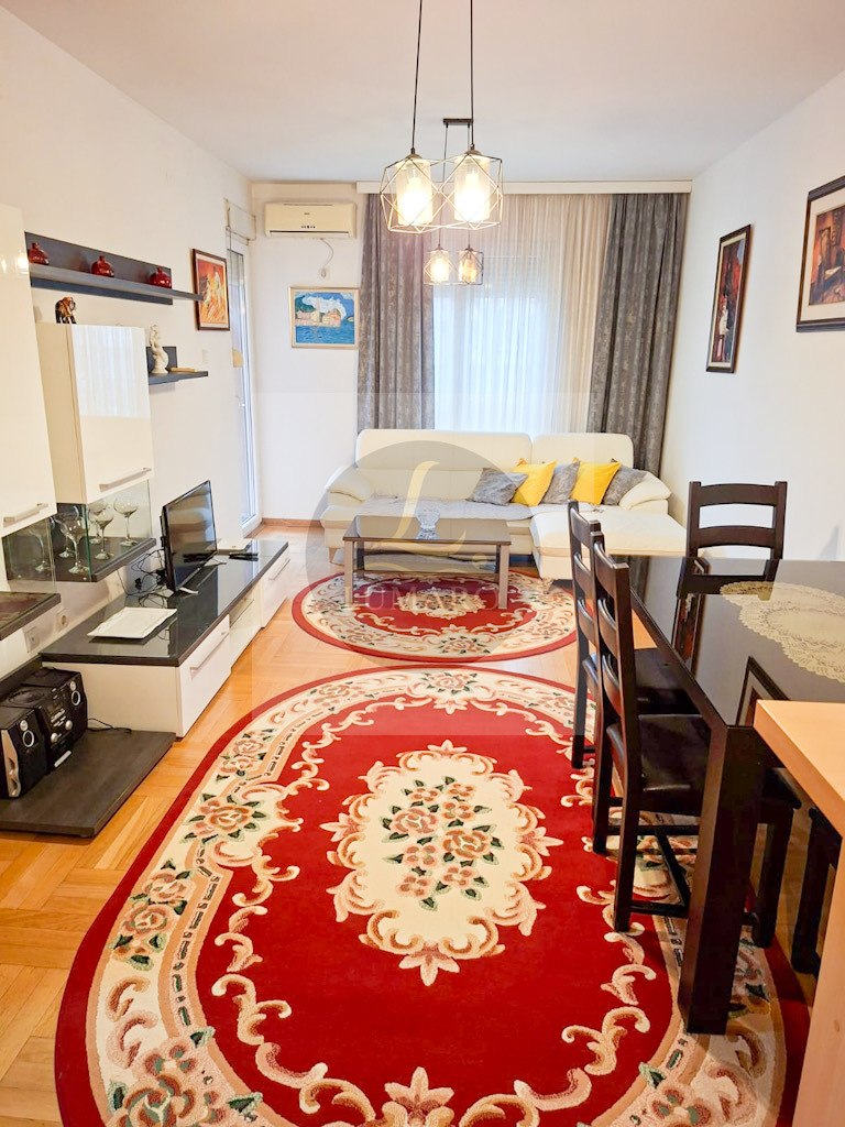 5ffa90fd-0bbc-4d5c-b8ae-3956febfc402